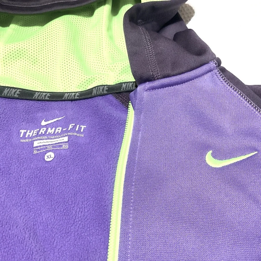 Nike Therma-Fit Girls Size XL Front Zip Hooded Sweatshirt Hoodie